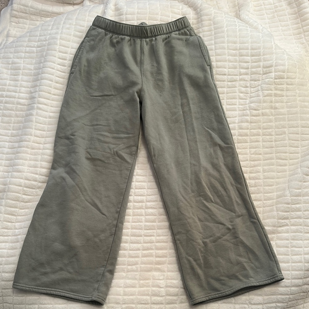 Casual Olive Green Wide-Leg Pants